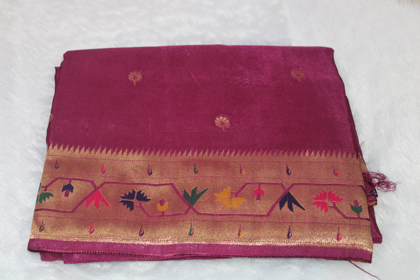 Dola silk With Paithani border