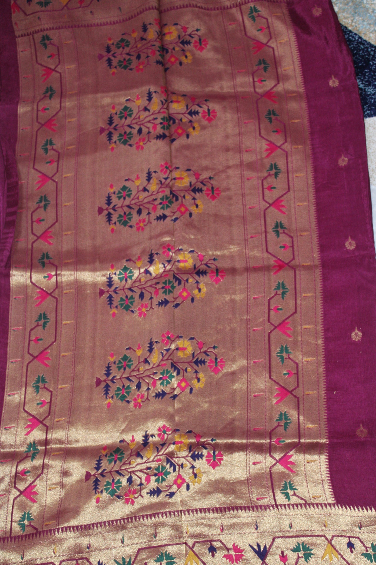 Dola silk With Paithani border