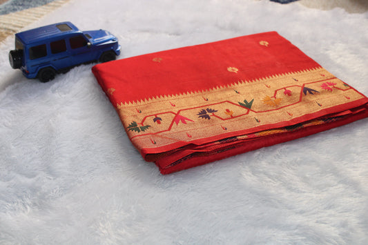 Dola silk With Paithani border