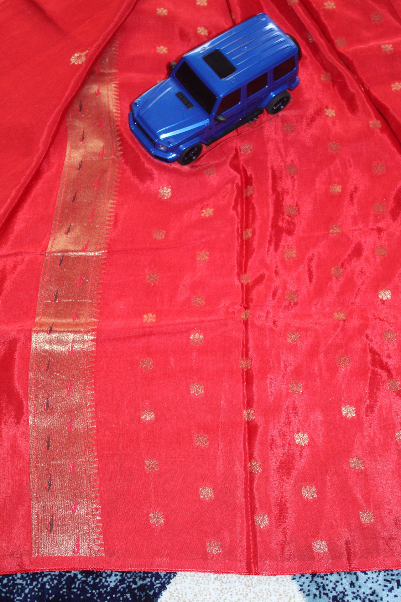 Dola silk With Paithani border