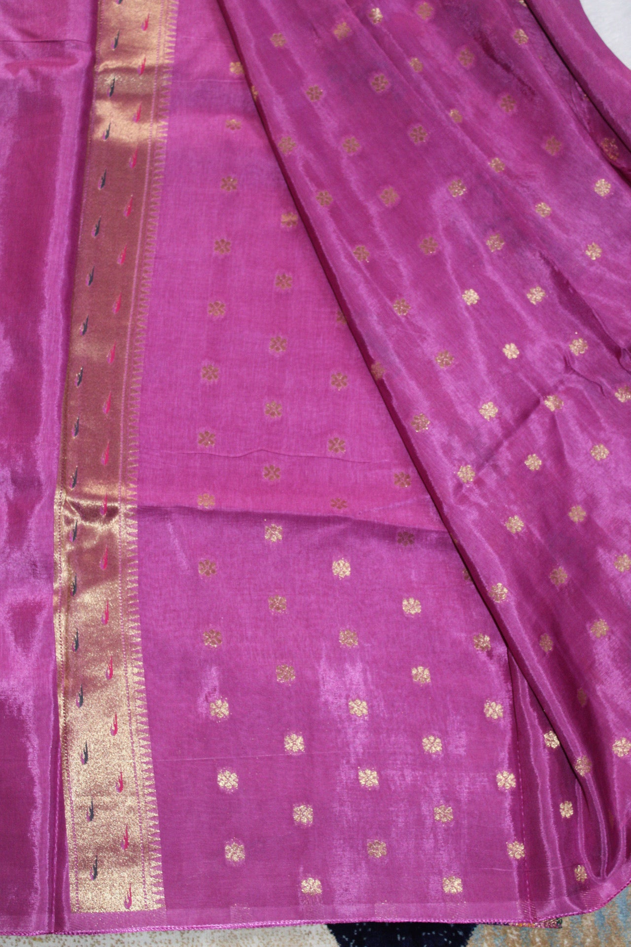Dola silk With Paithani border