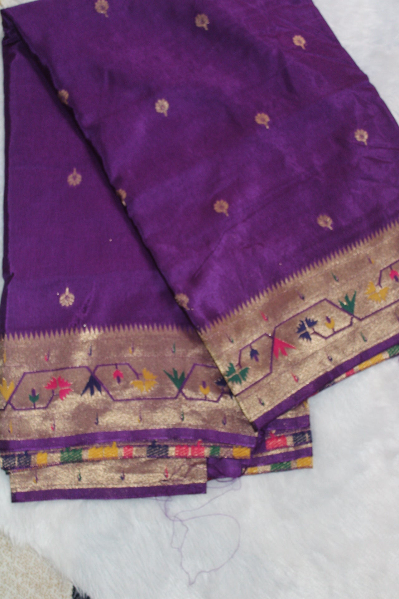 Dola silk With Paithani border