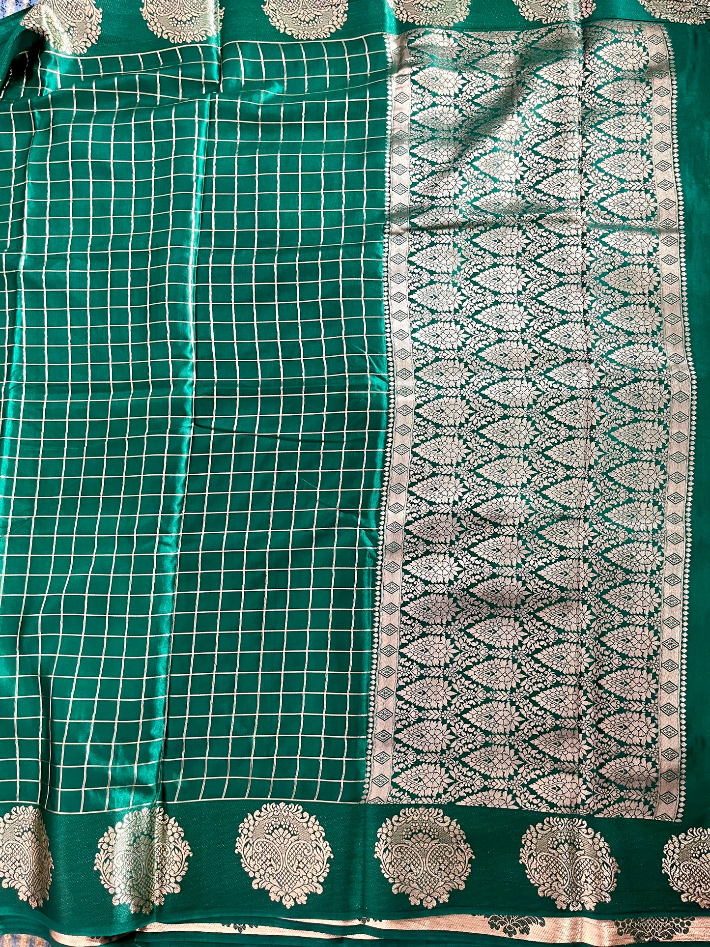 Premium Viscose saree