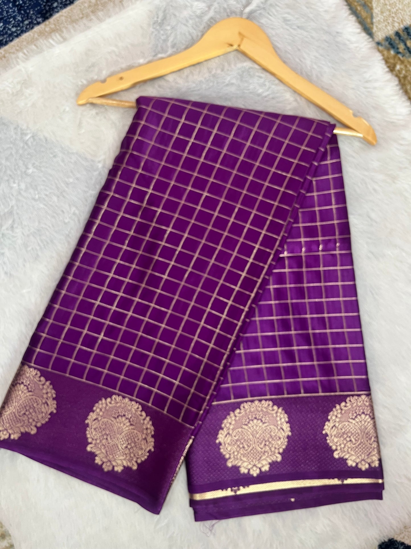 Premium Viscose saree